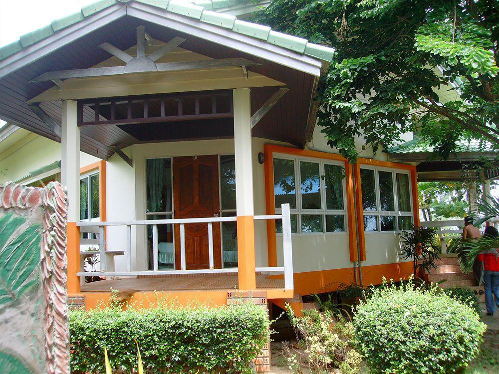Lanta Palm Beach Resort , Beach Bungalow - Koh Lanta Exterior foto