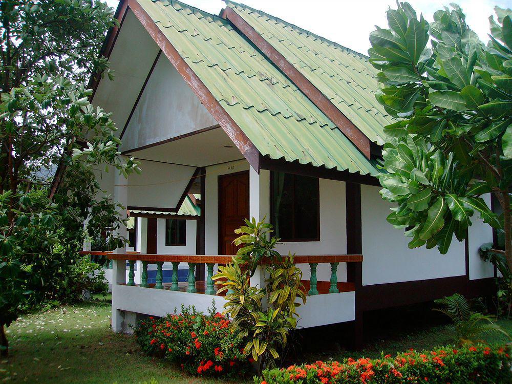 Lanta Palm Beach Resort , Beach Bungalow - Koh Lanta Exterior foto