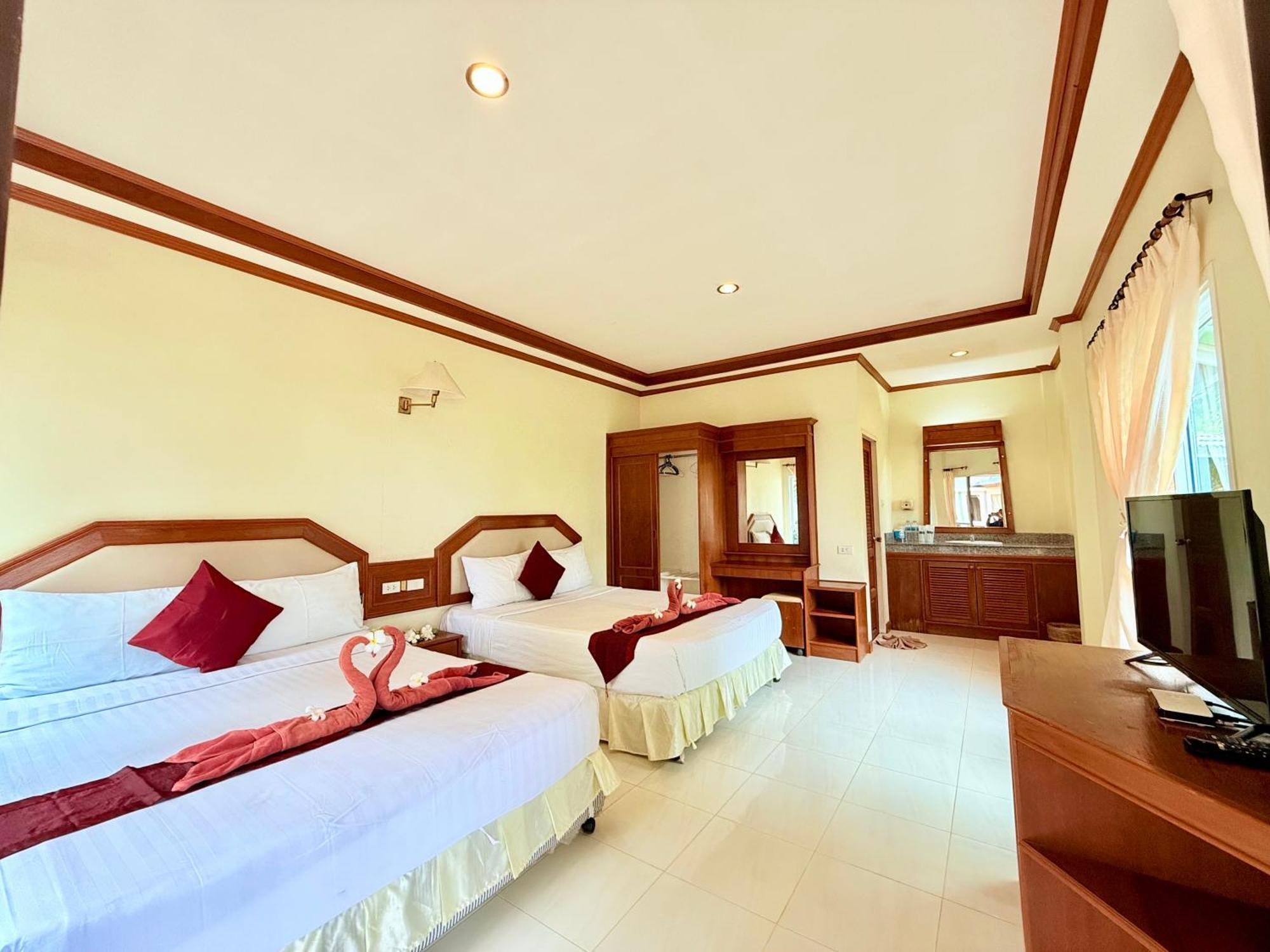 Lanta Palm Beach Resort , Beach Bungalow - Koh Lanta Exterior foto