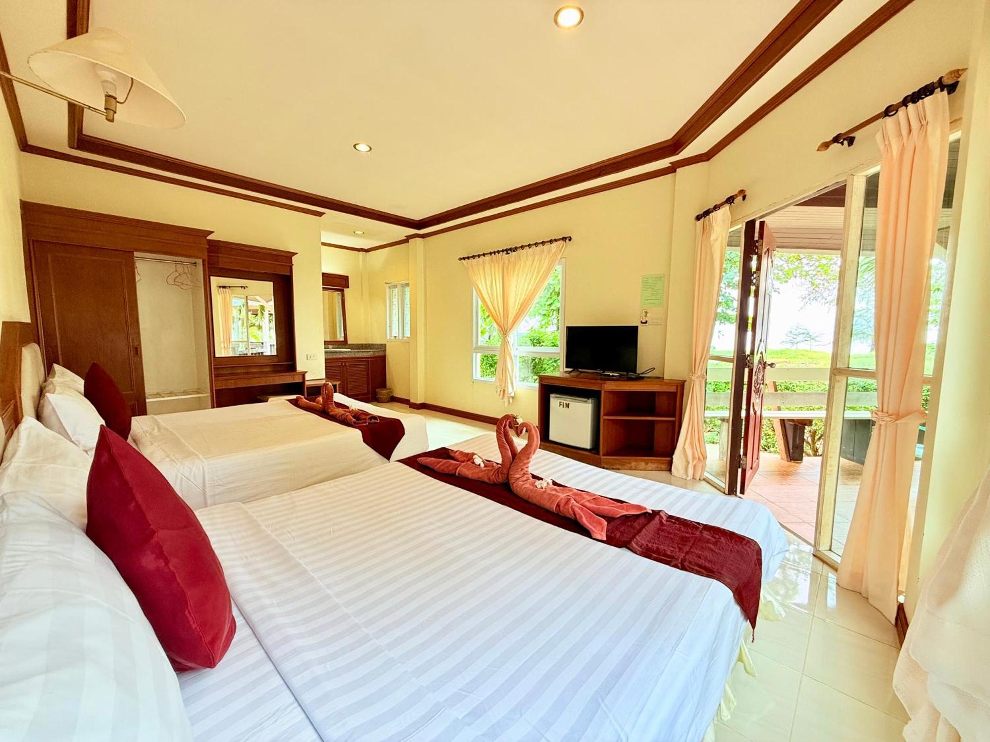 Lanta Palm Beach Resort , Beach Bungalow - Koh Lanta Exterior foto