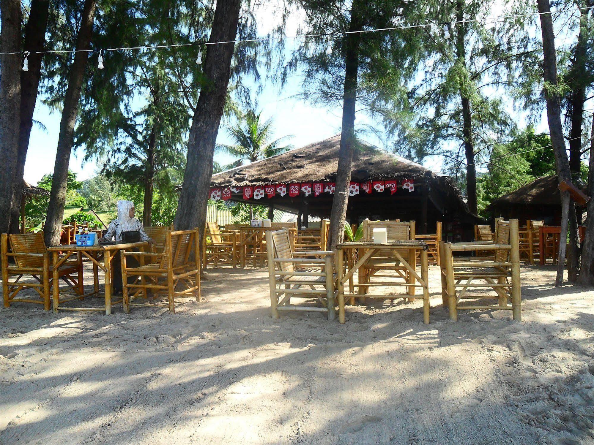 Lanta Palm Beach Resort , Beach Bungalow - Koh Lanta Exterior foto