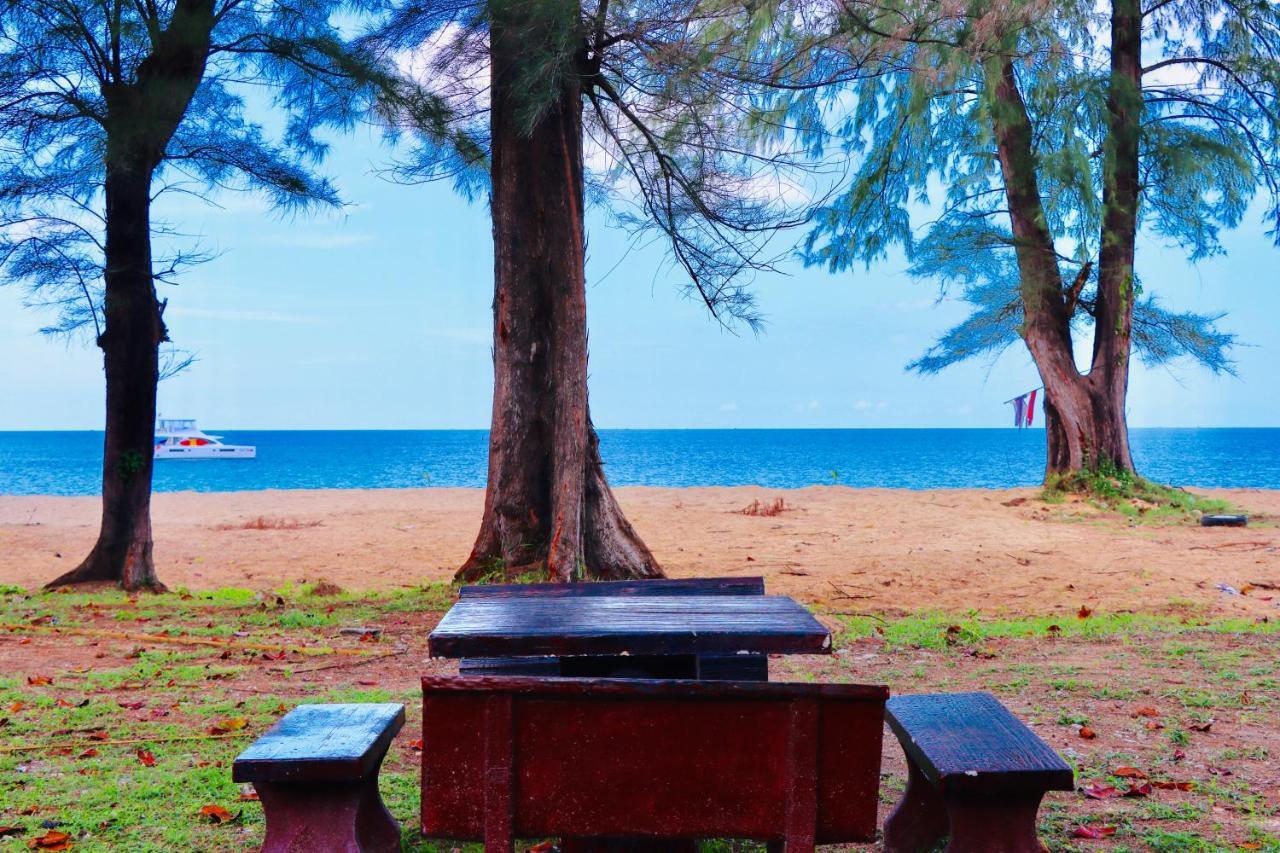 Lanta Palm Beach Resort , Beach Bungalow - Koh Lanta Exterior foto